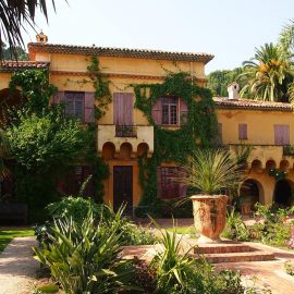 colonial-style-villa